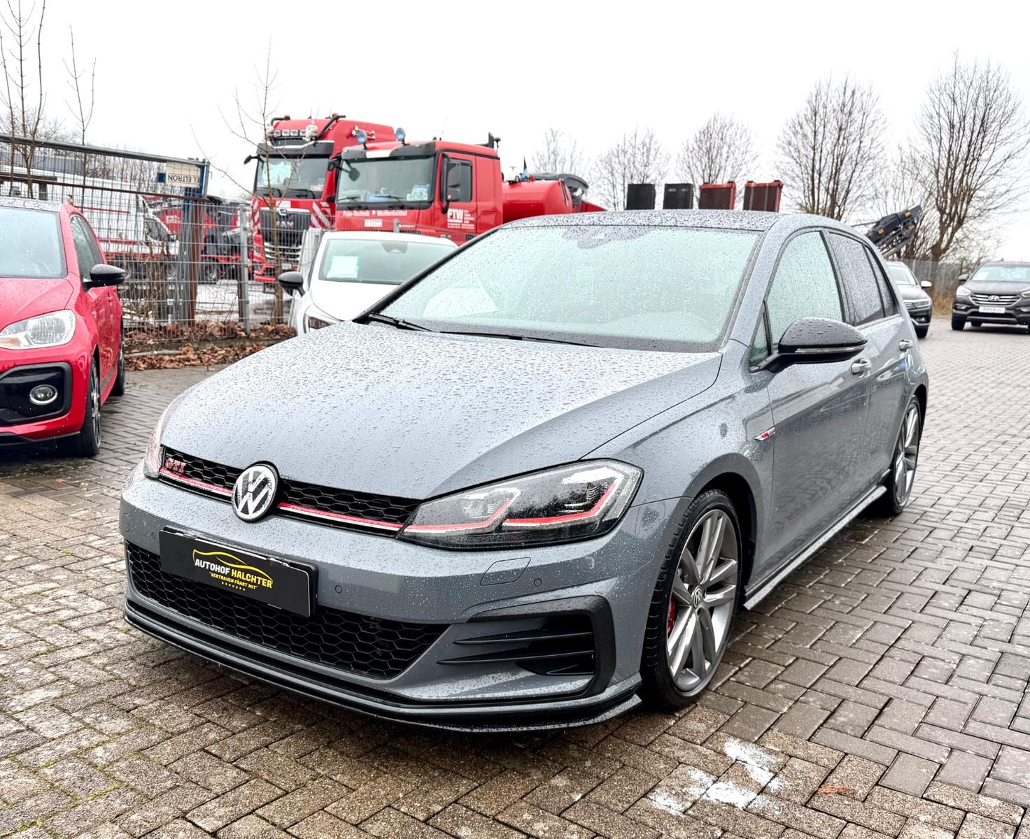 Volkswagen Golf VII GTI TCR VIRTUAL SHZ KAM CP ASS PANO ALU