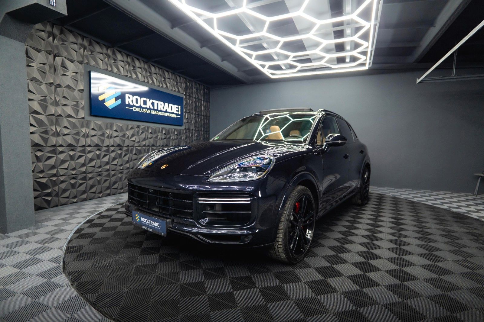 Fahrzeugabbildung Porsche Cayenne Turbo V8 Sport Chrono TECHART *ACC*PANO*