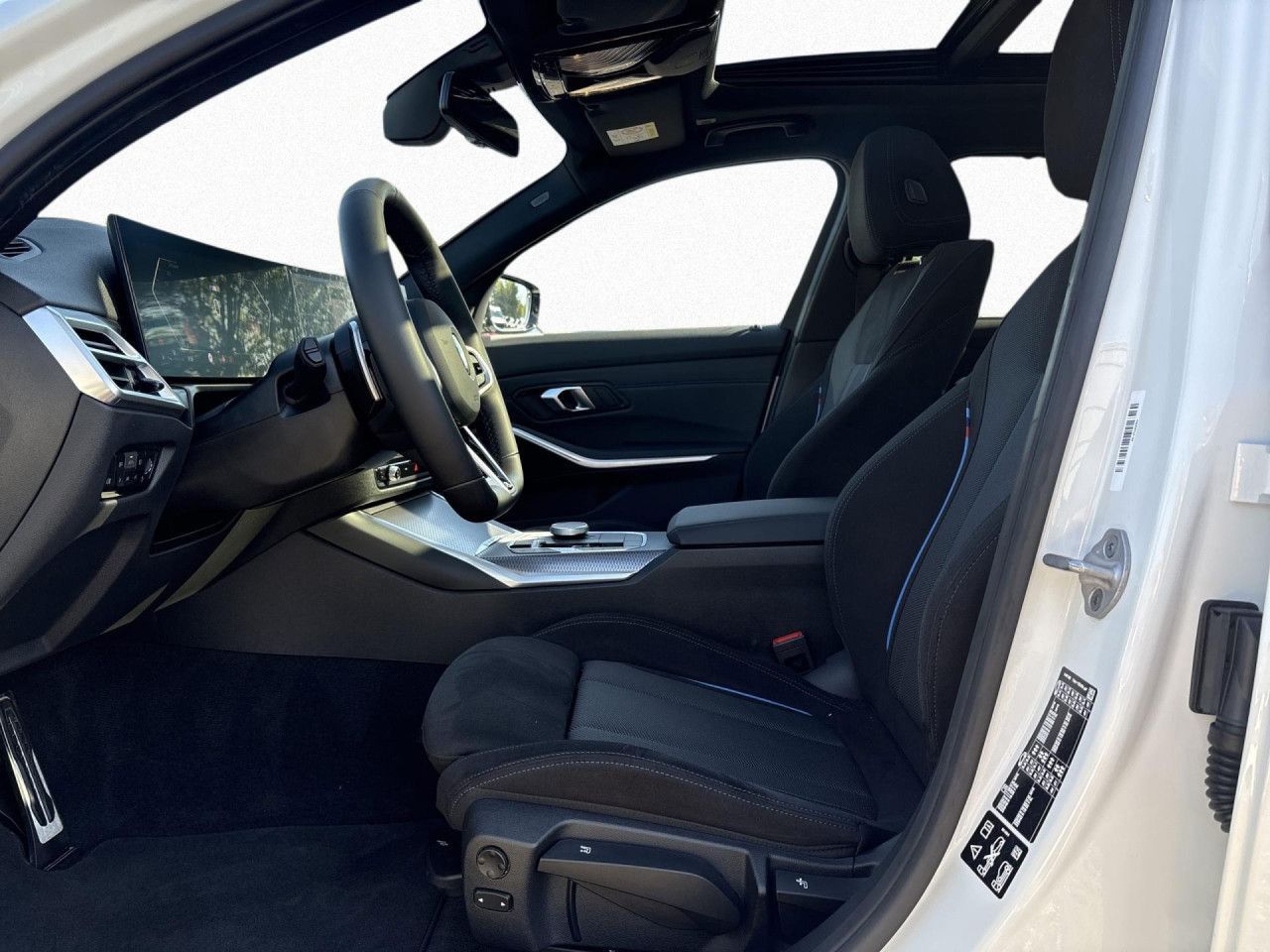 BMW 330i xDr T M SPORT Pano St Go LivePro,360,AdLED foto 12