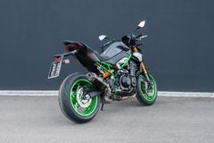 KAWASAKI Z 900 SE 2026 Performance + AKRA + Quickshifter