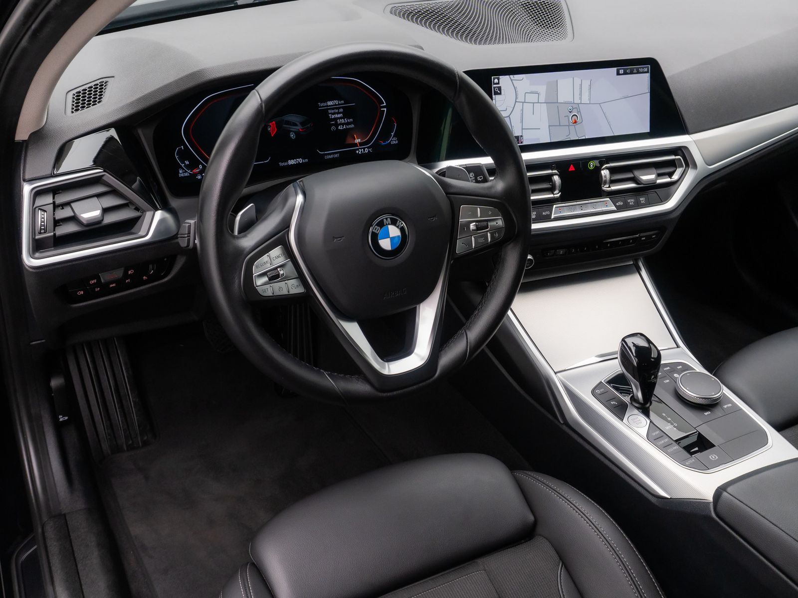 Fahrzeugabbildung BMW 320d DAB HiFi PDC Alarm Sport Geschwindigkeitsre