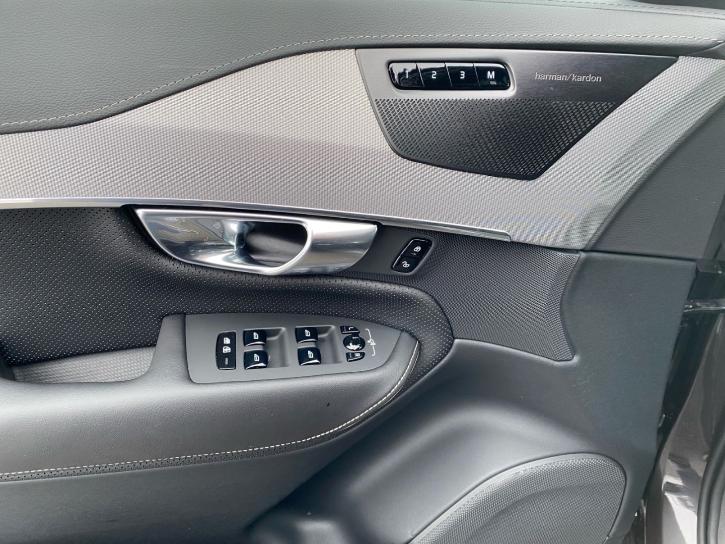 Volvo XC90 Ultra Dark T8 AWD Recharge 7-Sitzer Head Up foto 13