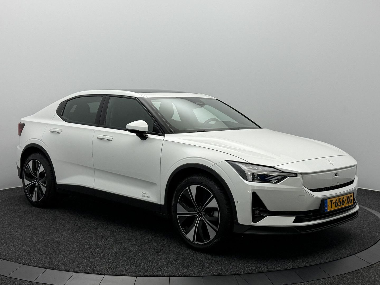 Polestar 2 Long Range Single motor Plus 82 kWh SOH 95,5% imagem 3