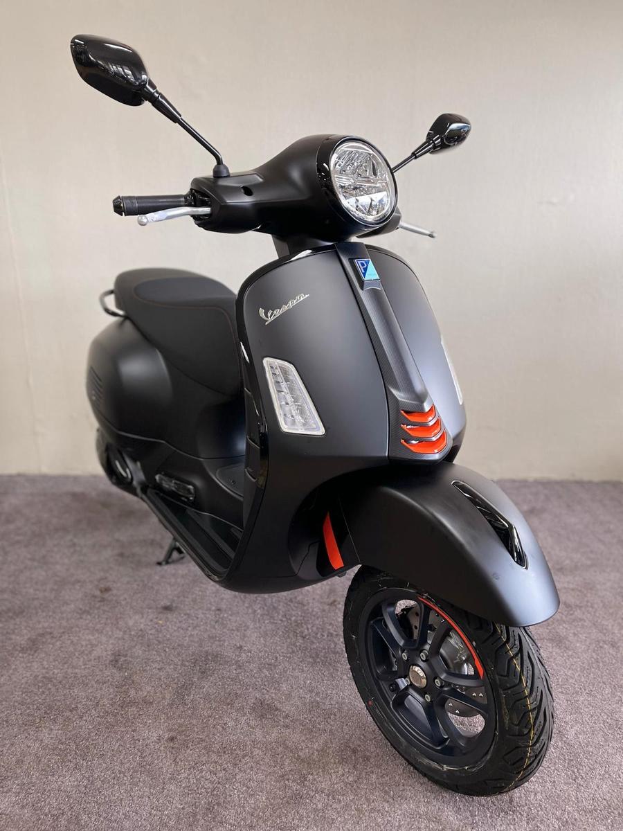 Vespa GTS 125 Super Sport ABS E5+