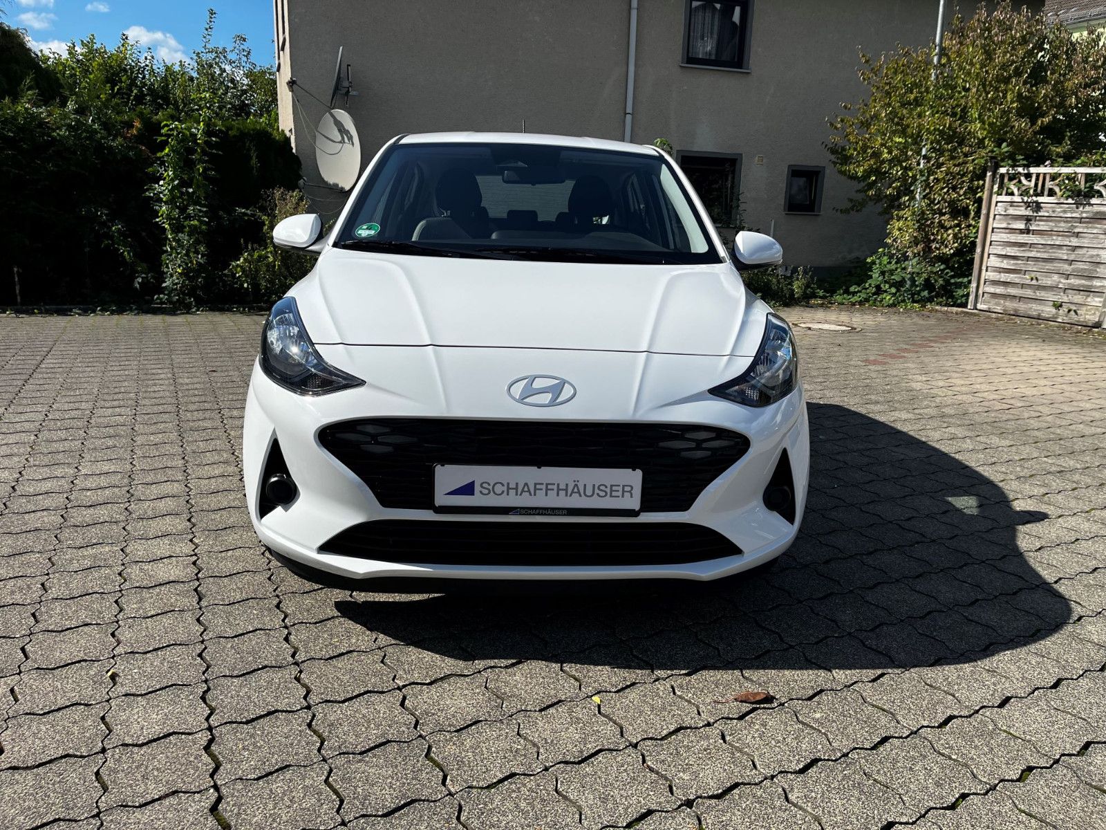 Fahrzeugabbildung Hyundai i10 Trend AUT SHZ NAV BT KAM ALU