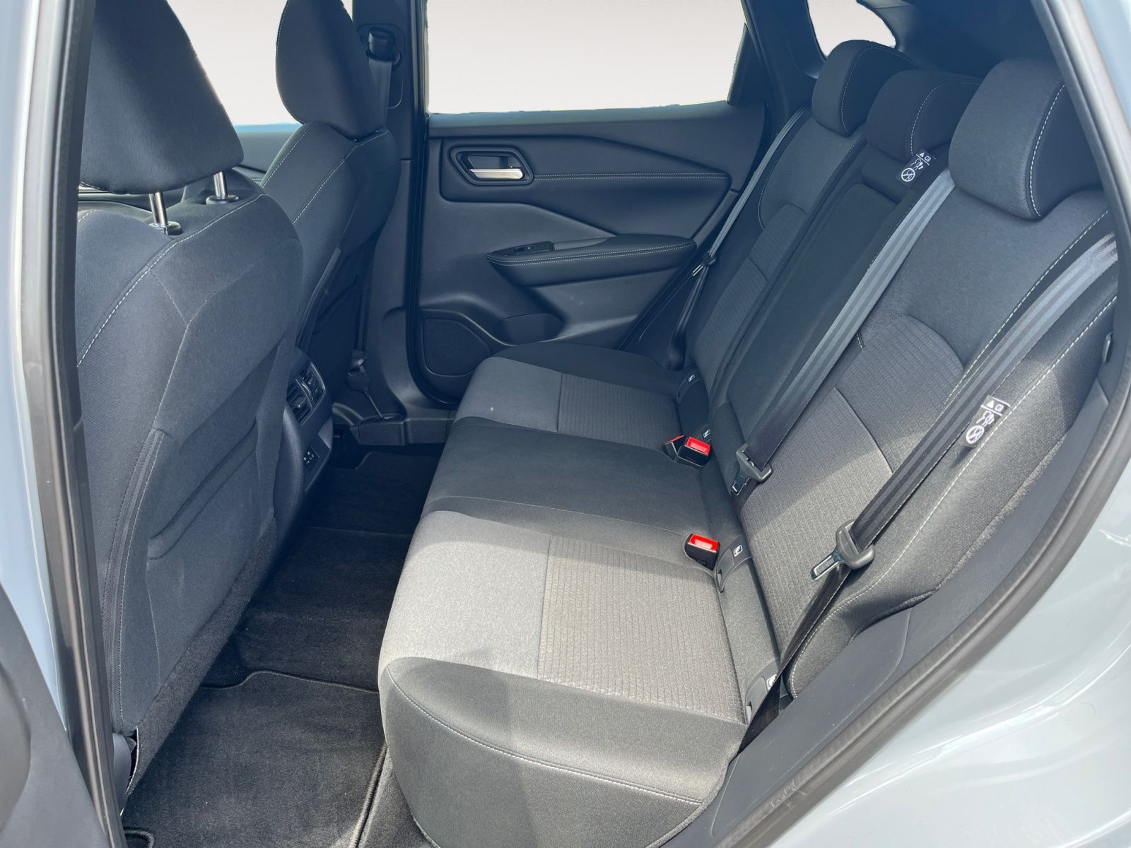 Fahrzeugabbildung Nissan Qashqai 1.3 DIG-T MHEV 6MT - N-Connecta -WP, BP