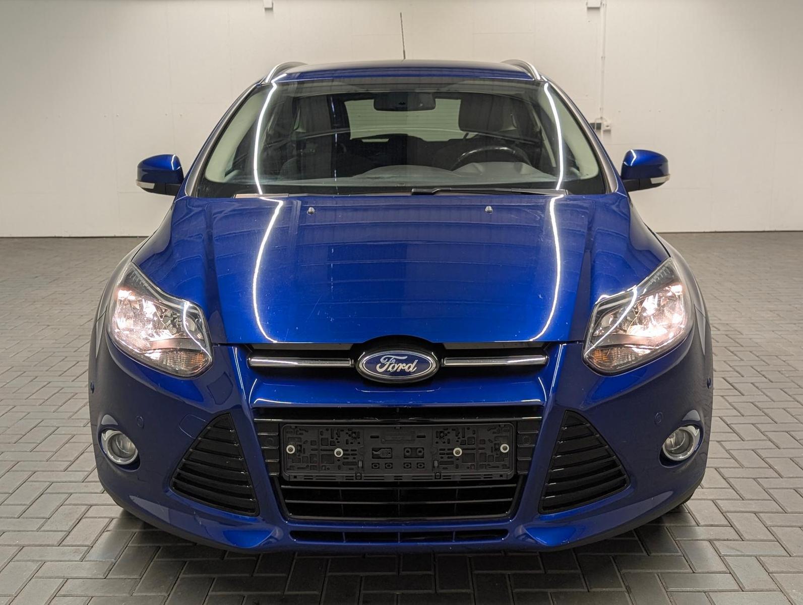 Ford Focus 2013 — photo 7