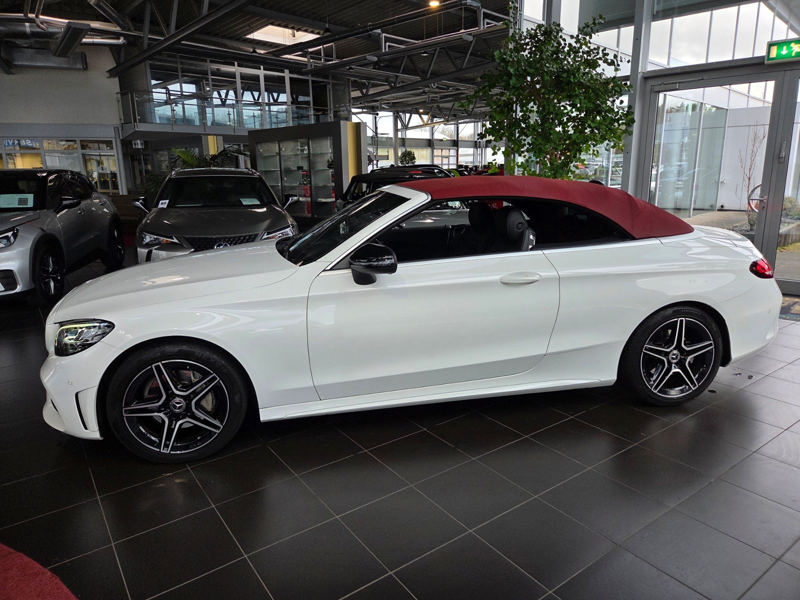 Fahrzeugabbildung Mercedes-Benz C 200 Cabrio AMG LINE NIGHT LED NAV RFK SHZ