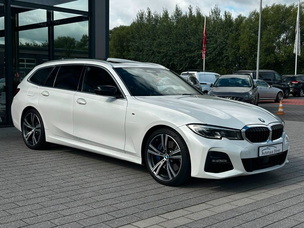 Image of BMW 330