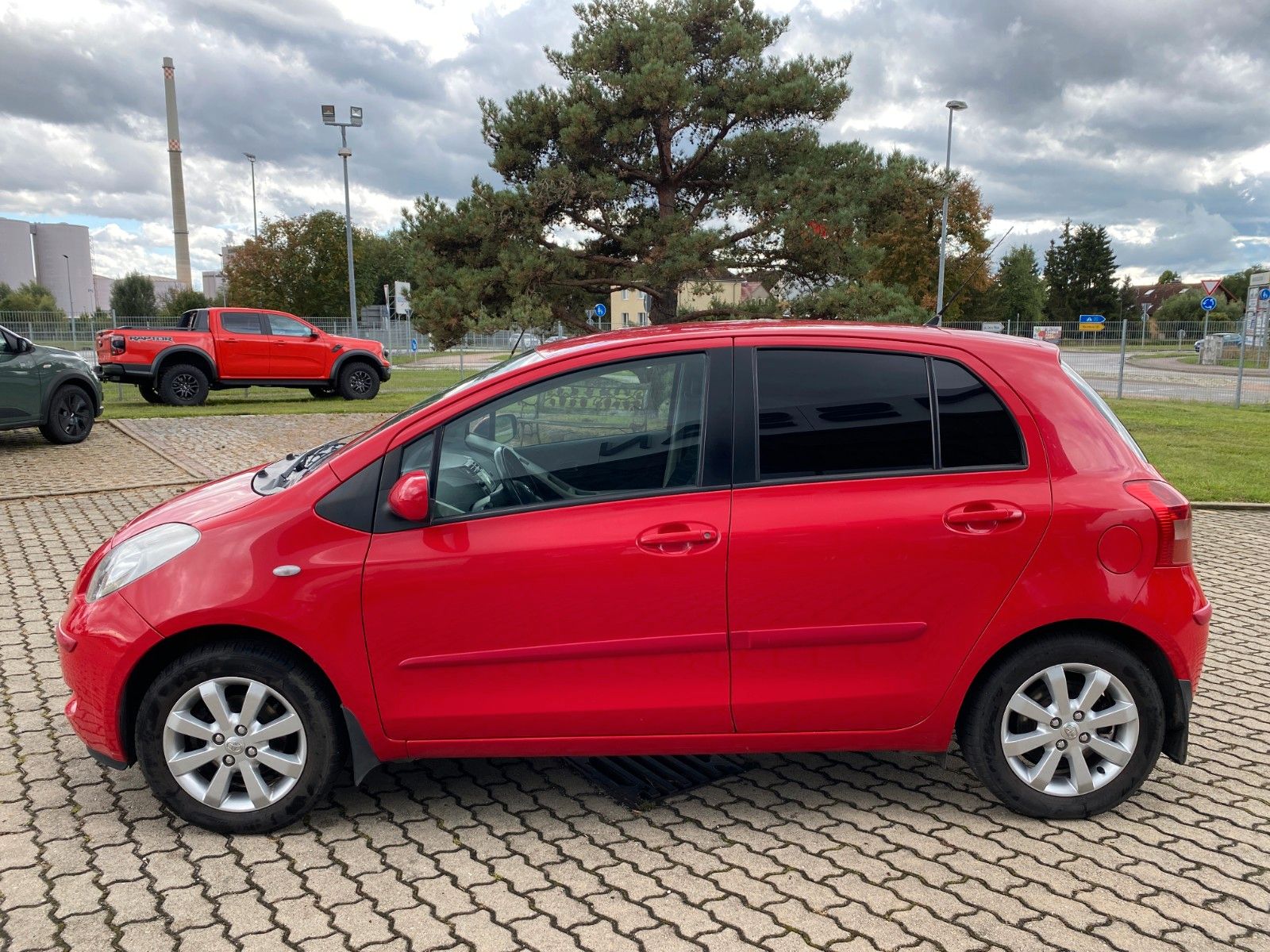 Fahrzeugabbildung Toyota Yaris Sol