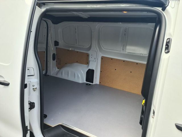 Proace 1,5-l-D-4D L1 Meister