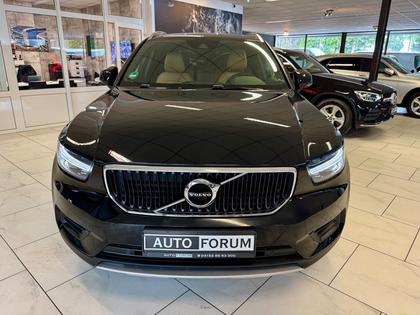 Volvo XC40 2.0 T5 AWD AUT LEDER NAVI LED CAM SHZ PDC foto 3