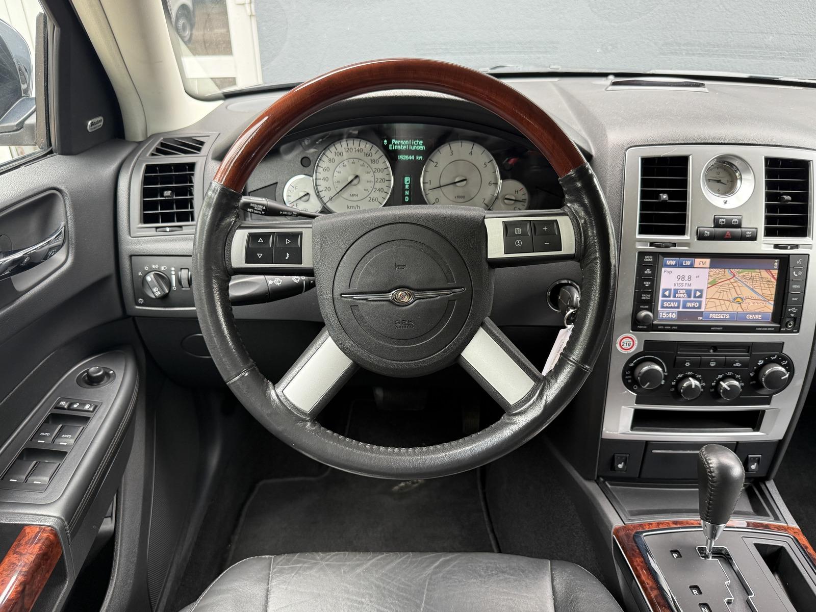 CHRYSLER AUTRES C TOURING 3.0 CRD 1.HAND,AUTOMATIK,NAVI,XENO | 218 ch | BVA | RÉGLAGE ÉLECTRIQUE DES SIÈGES AVEC FONCTION MÉMOIRE | VOLANT EN CUIR