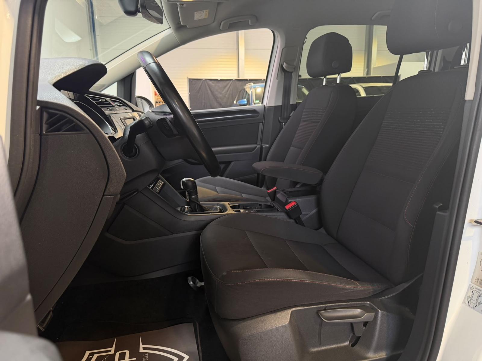 Volkswagen Touran *R-line*7Sitzer*ACC*AHK*R.Kam*