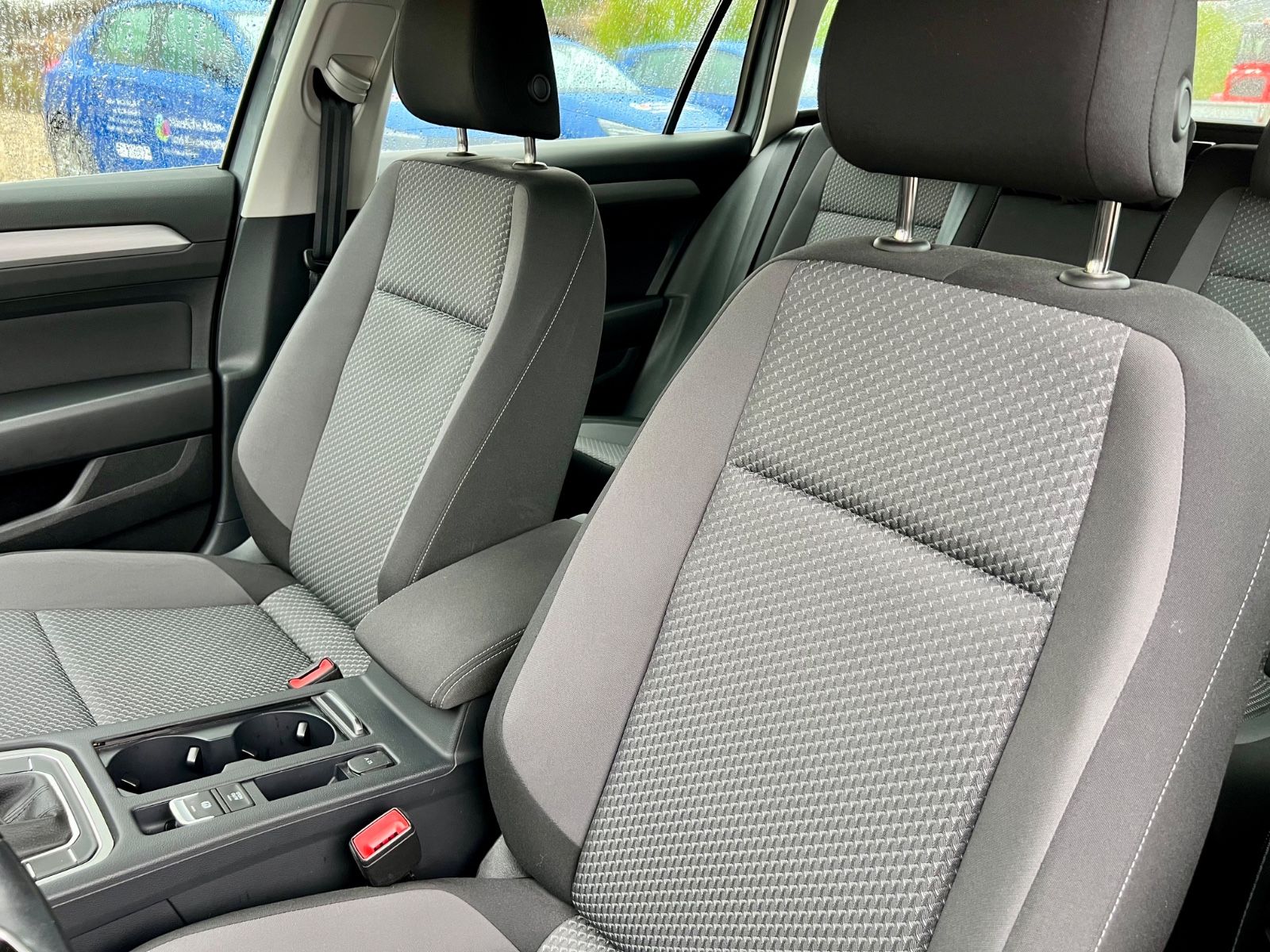 VW Passat Variant Conceptline GZJR AAC SHZ NAVI