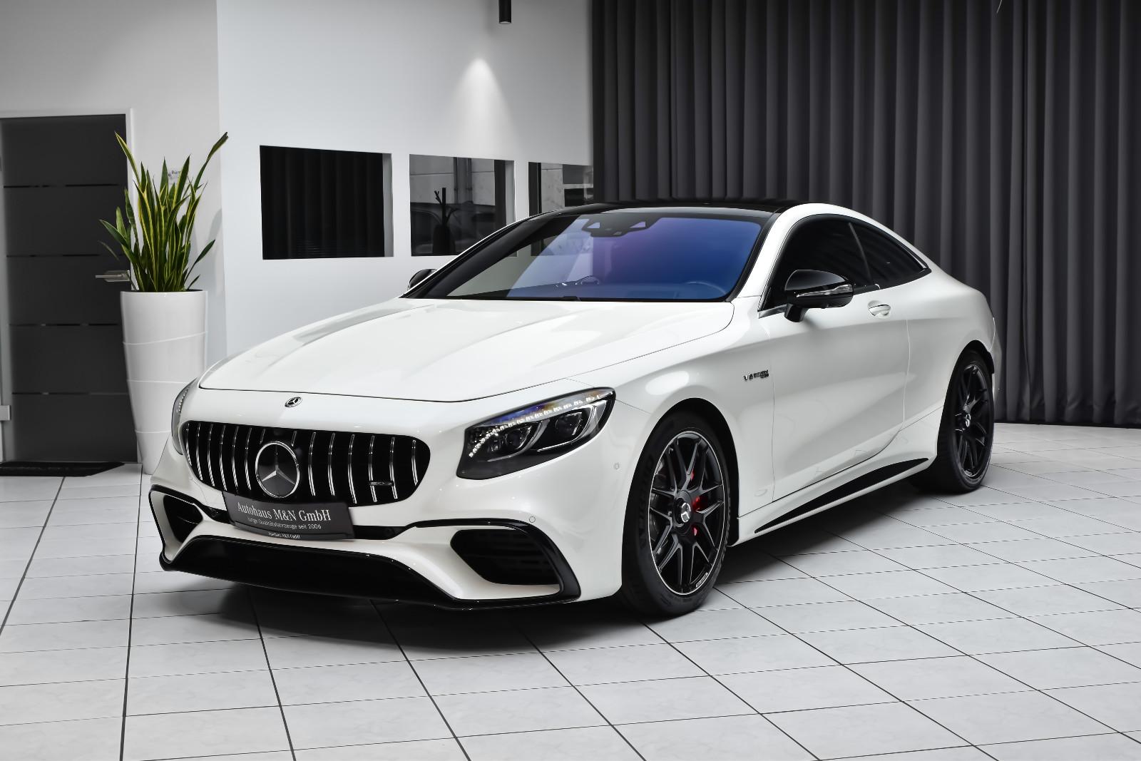 Mercedes-Benz S 63 AMG S Coupe 4Matic+ *Svarovski* Carbon*
