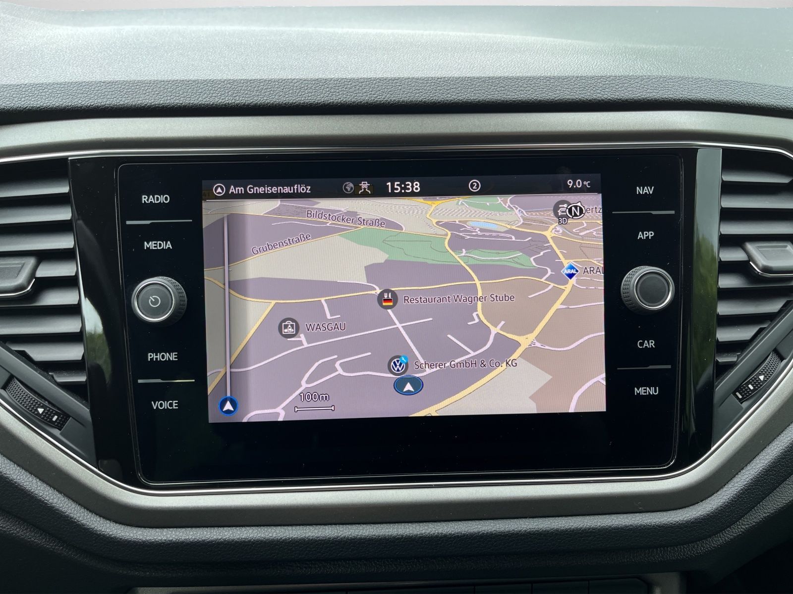 Volkswagen T-Roc - Bild 12