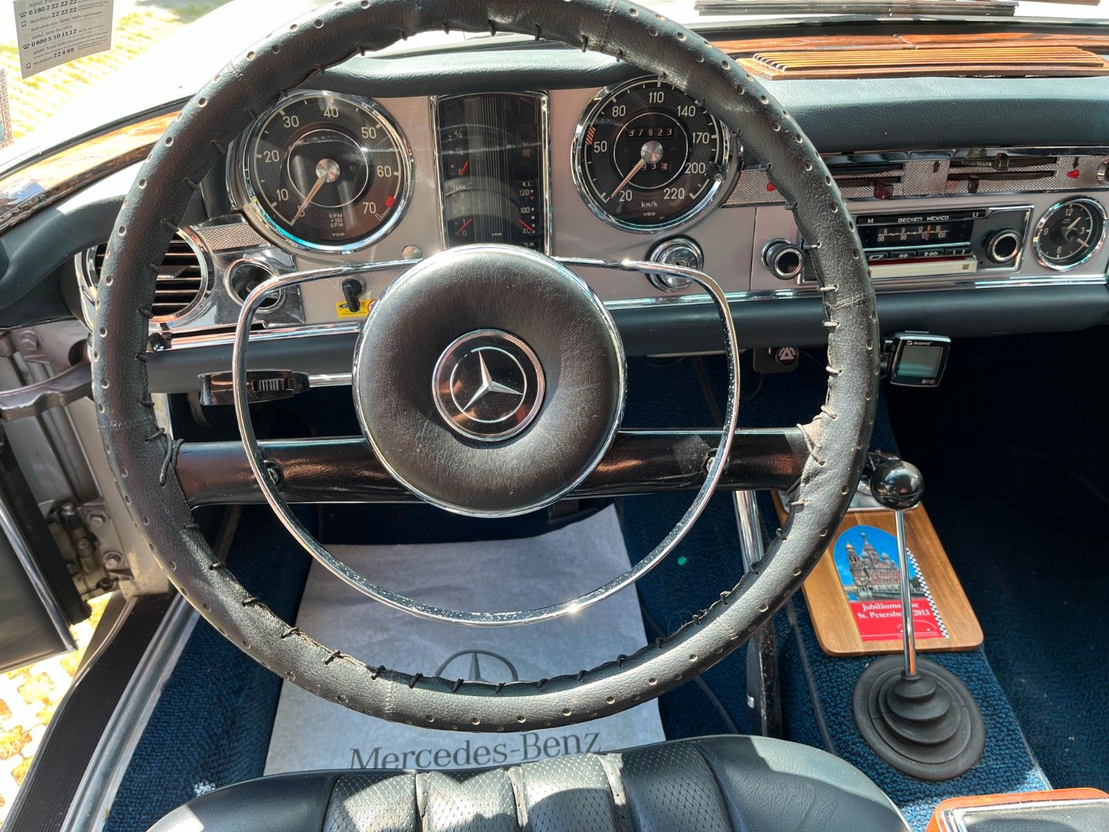 Fahrzeugabbildung Mercedes-Benz 230 SL