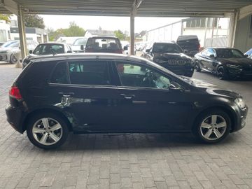 Volkswagen Golf - 8