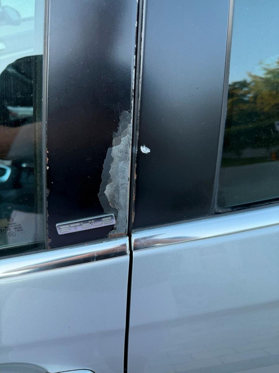 Volkswagen Golf 2011 — rear view