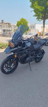 BMW R 1250 GS mit 1 Jahr Gwl. 4 Pakete uvm. - MOTORRAD AUS DEM JAHR 2022