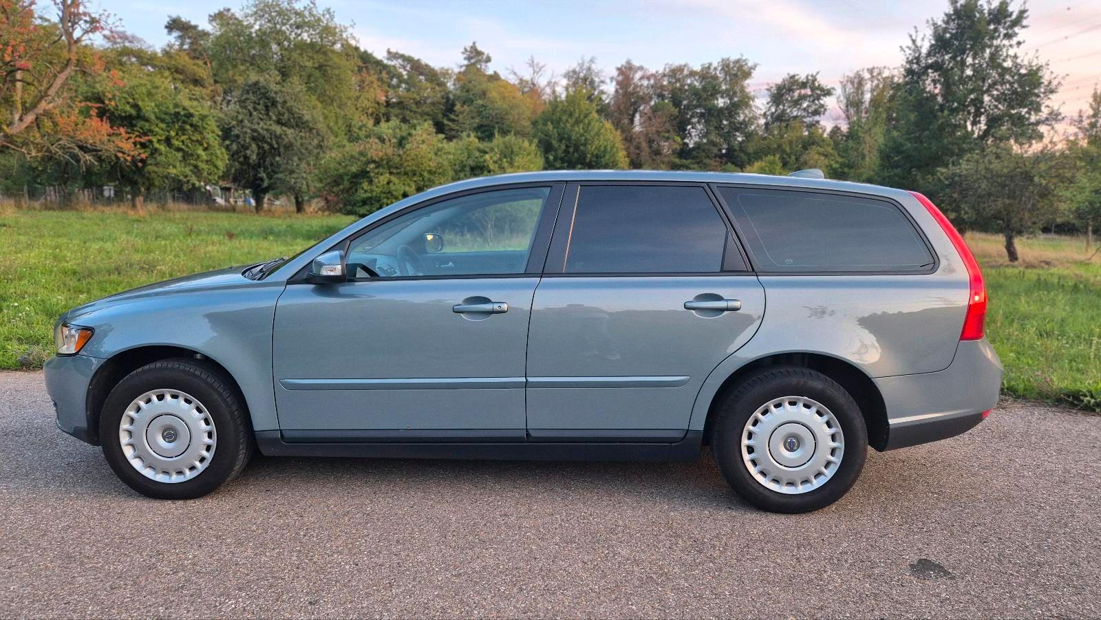Volvo V50 2007 — салон