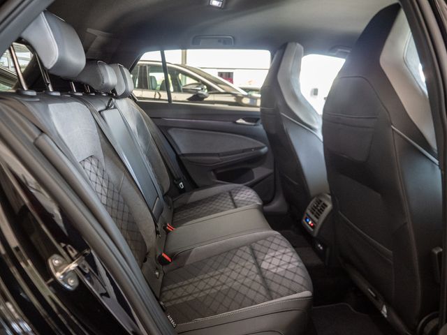 Golf VIII 2.0 TSI R-Line SHZ NAVI LED ACC AID