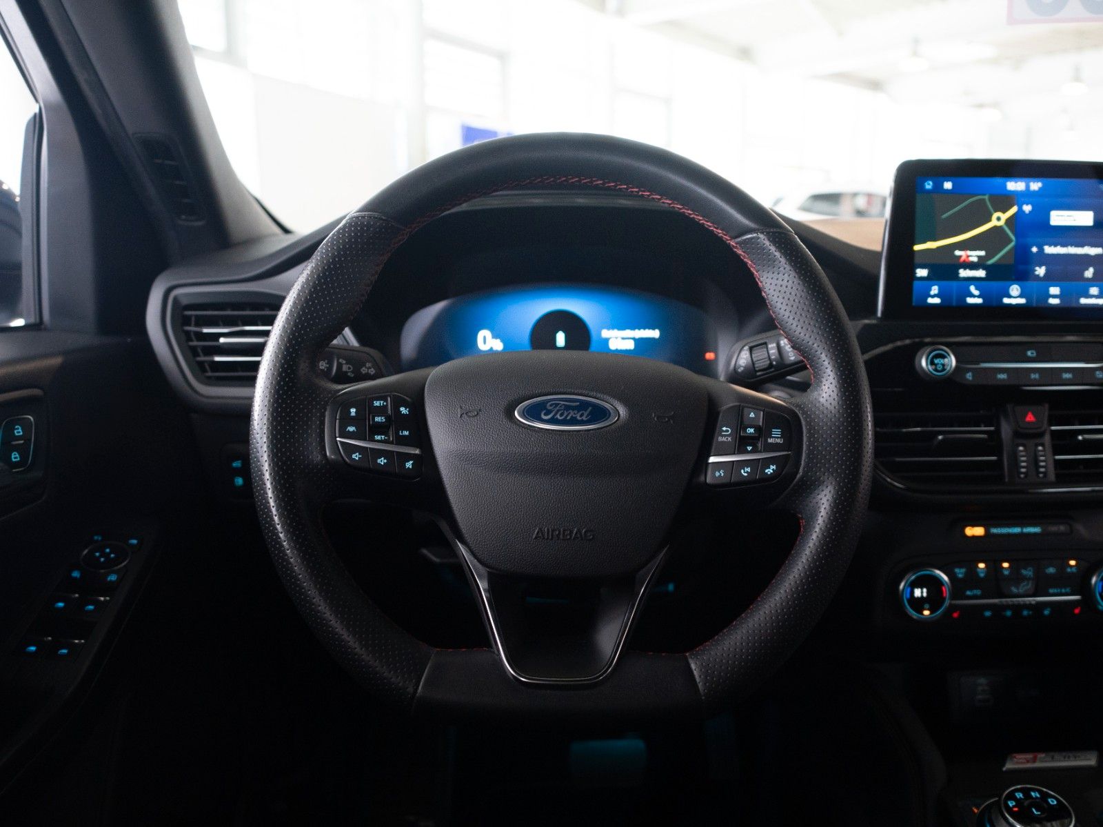 Fahrzeugabbildung Ford Kuga PHEV ST-Line/AUTOM/WINTER-P/AHK/KEYLESS