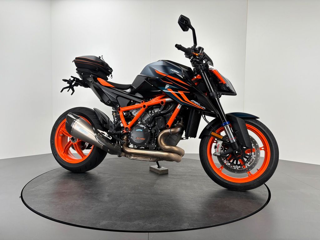 Fahrzeugabbildung KTM 1290 SUPER DUKE R EVO *TECHPACK *AKRA *POWERPART