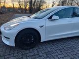 Tesla Model 3 Langstreckenbatterie - Allrad FSD - Tesla Model 3 in Braunschweig