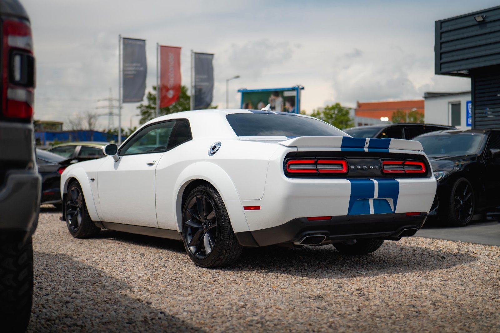 Fahrzeugabbildung Dodge Challenger 5.7 V8 R/T SRT WIDE BODY *LED*19%*