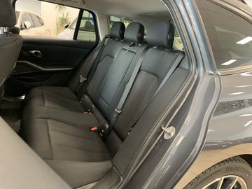 BMW 330 - 8