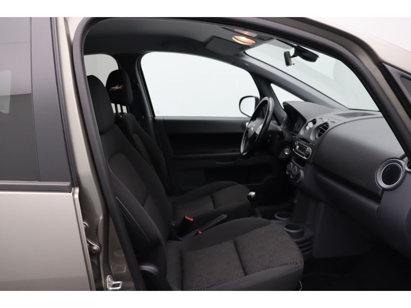 Fahrzeugabbildung Mitsubishi Colt 1.3 Polar Tempomat Multifunktion SHZ Notbre