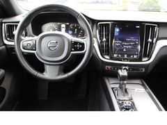 Fahrzeugabbildung Volvo V60 Kombi Inscription*Kamera*harman/kardon*AppC*