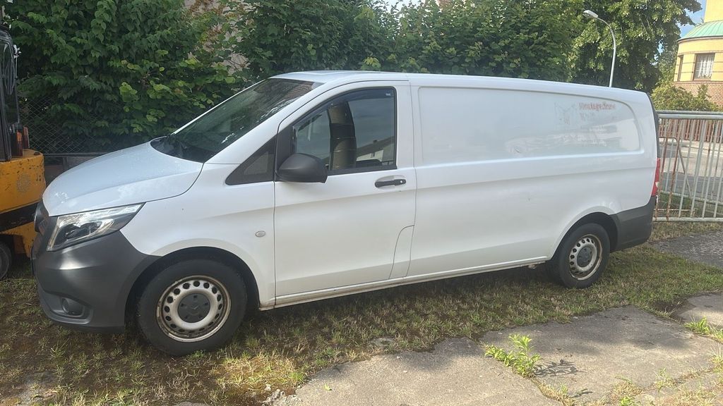 Image of Mercedes-Benz Vito