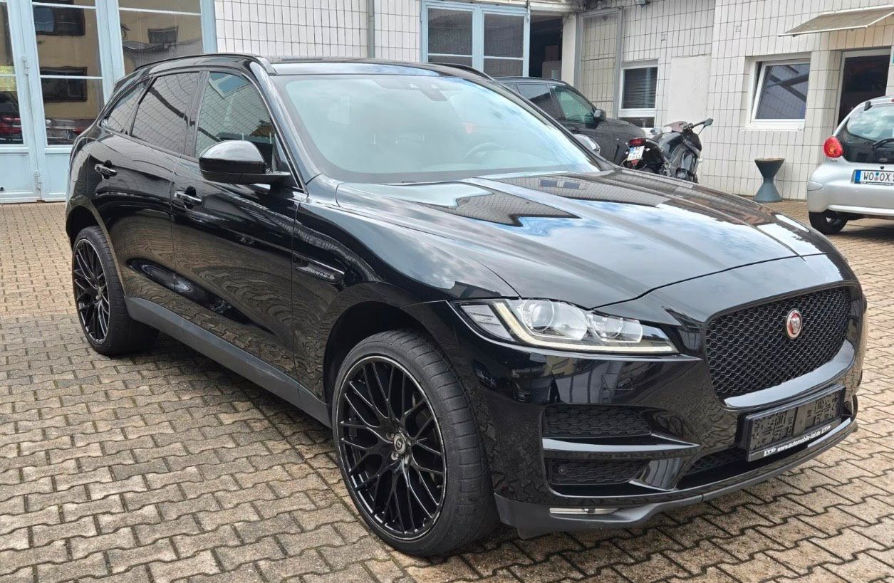 JAGUAR F-Pace
