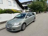 Toyota Avensis Combi Executive 1.8-l-VVT-i Automati... - Toyota Avensis aus 2005: Kombi