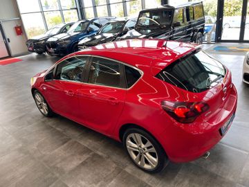 MYAUTOCENTER – Gebraucht- und Jahreswagen mit Werkstattservice in Pfaffenhofen Opel Astra J Lim. 5-trg. Cosmo *Klima*PDC*Tempomat*