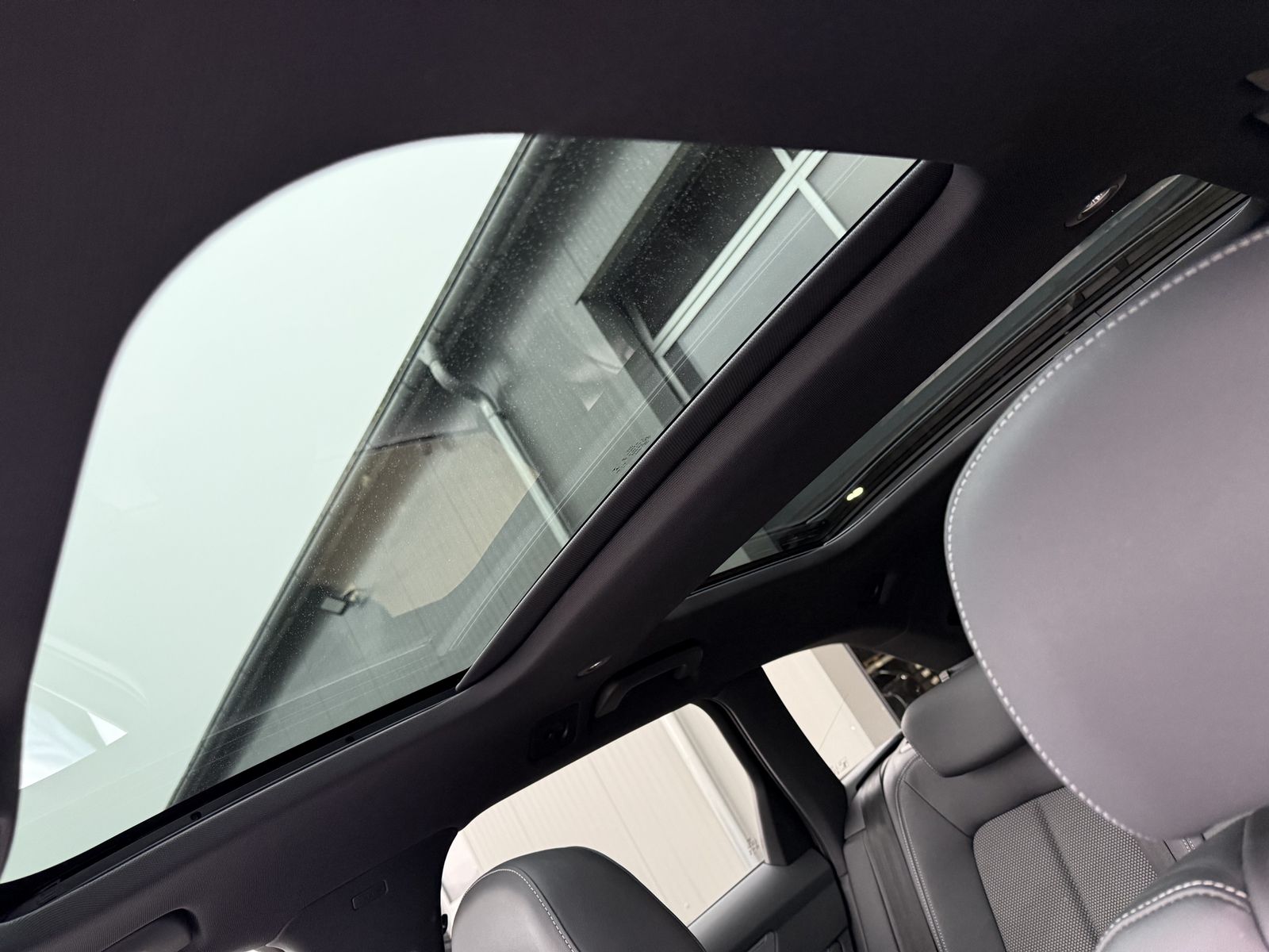 Fahrzeugabbildung Audi A6 Avant 50 TFSI e Qu S-Line NAV+LED+PANO+AHK+VC