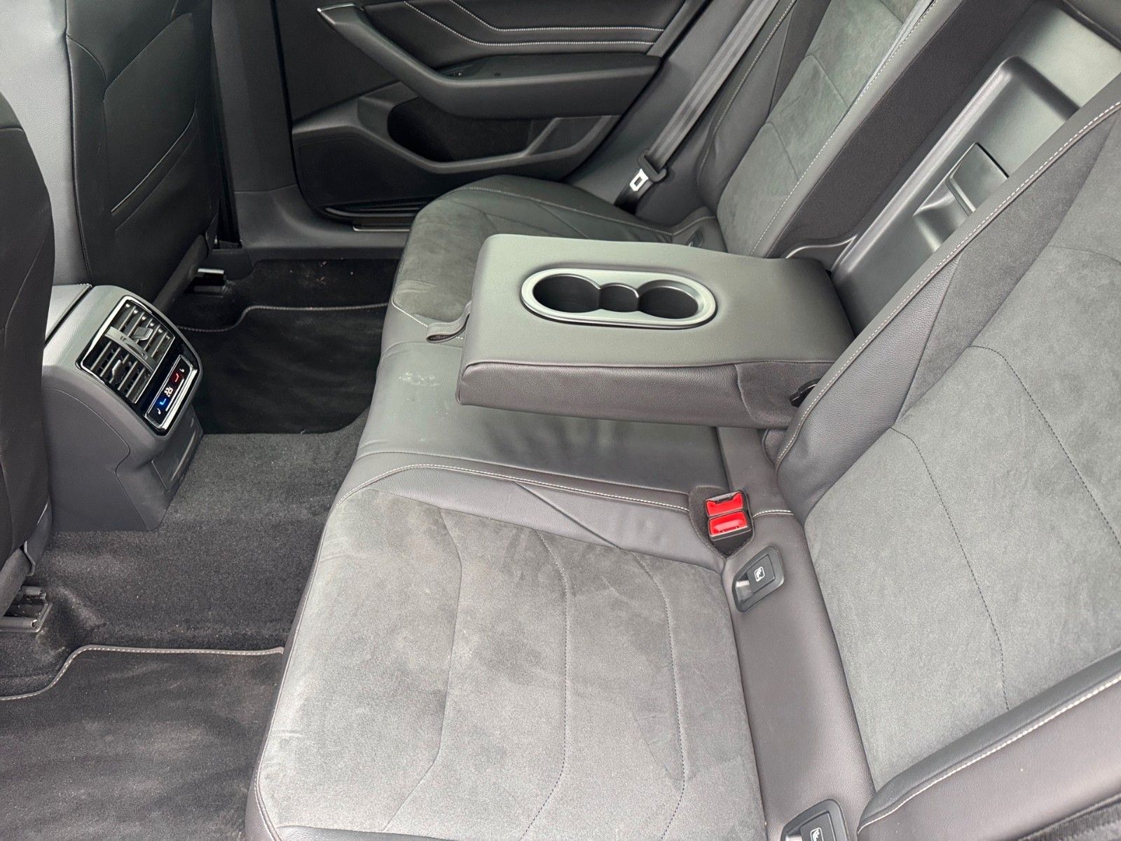 Fahrzeugabbildung Volkswagen Arteon Shooting Brake R-Line 2.0 TDI
