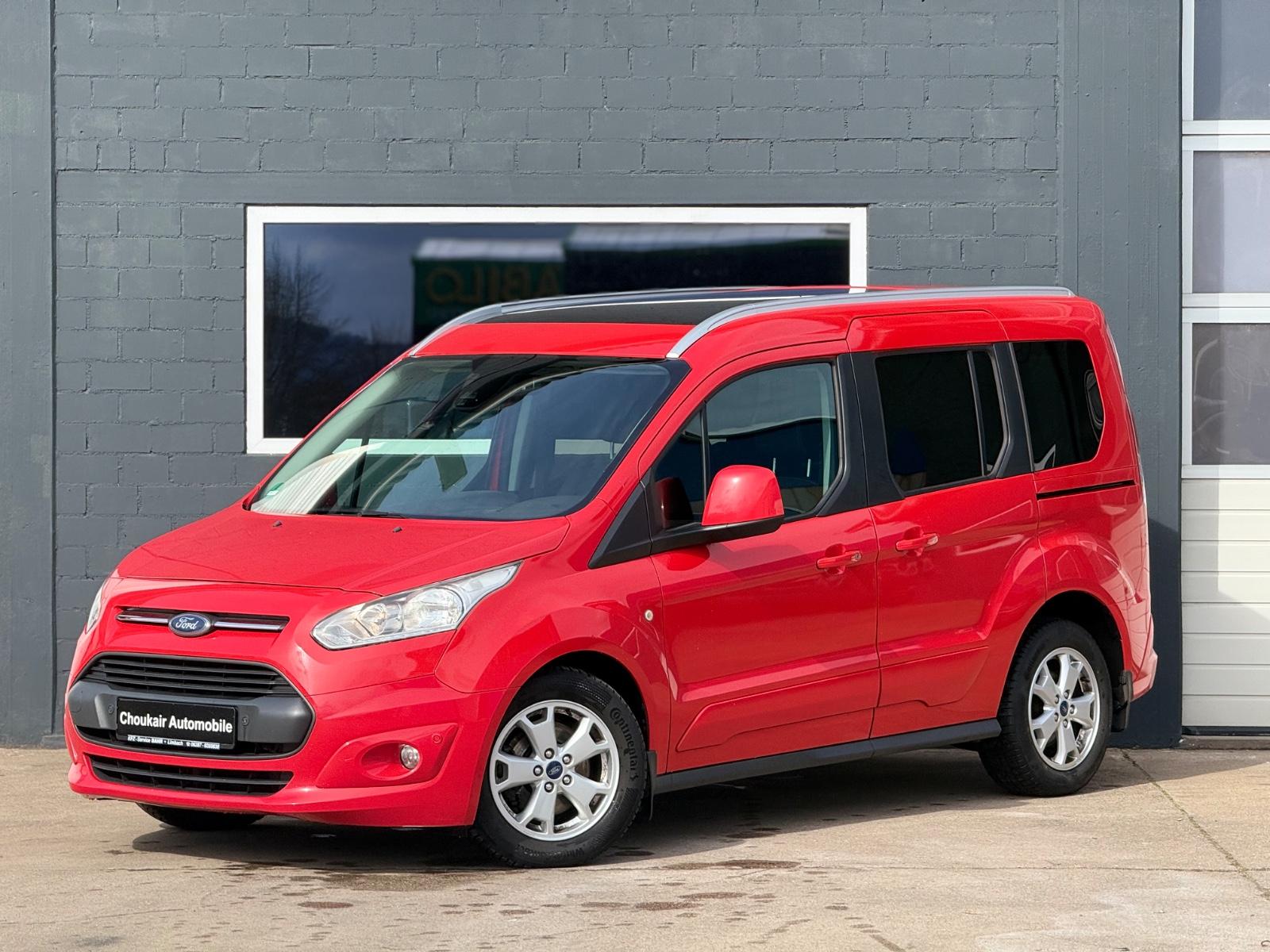 Ford Tourneo Connect Titanium Pano