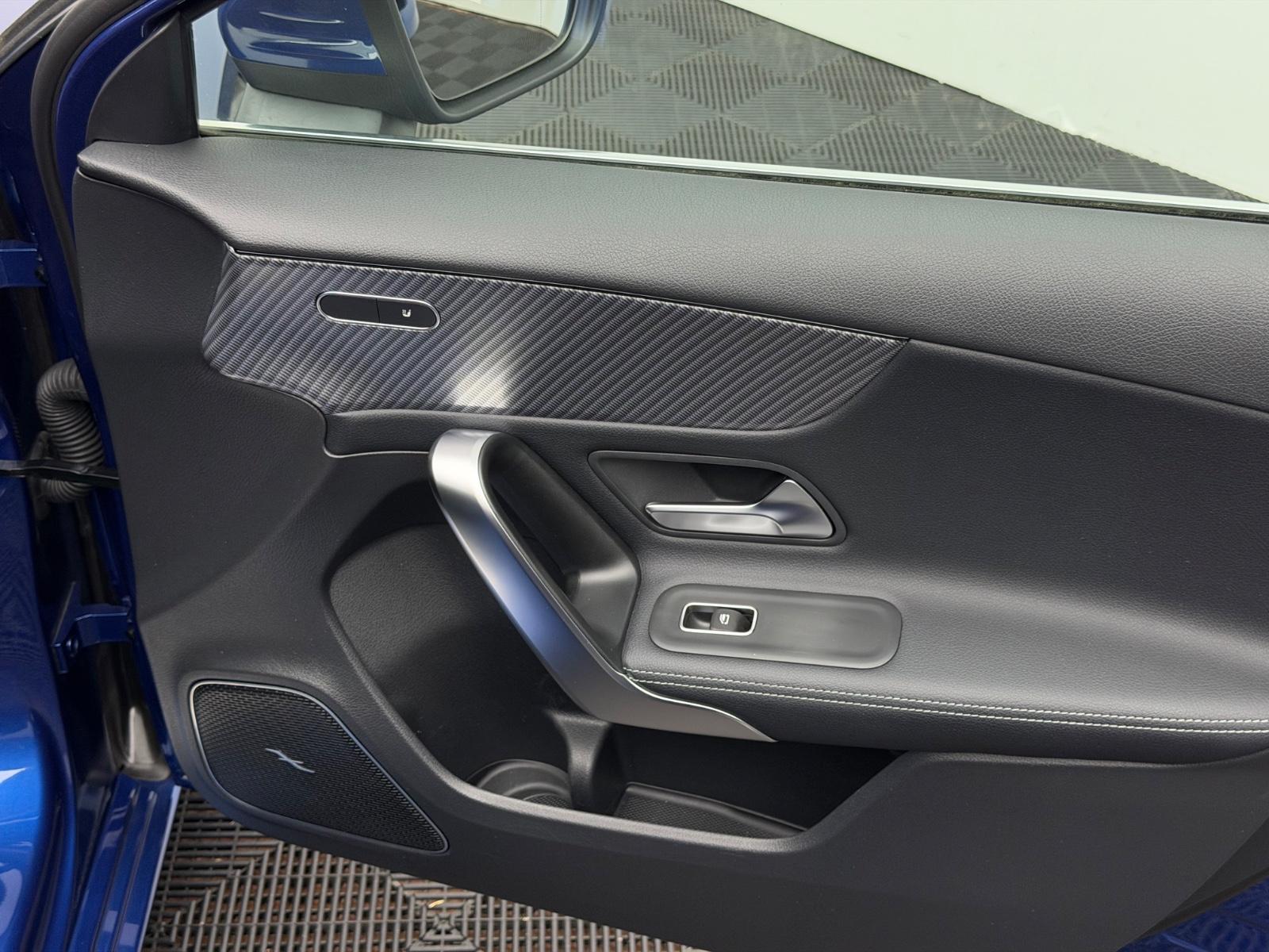Mercedes-Benz A 250 4M Progressive AHK Burmester NAVI MBUX LED