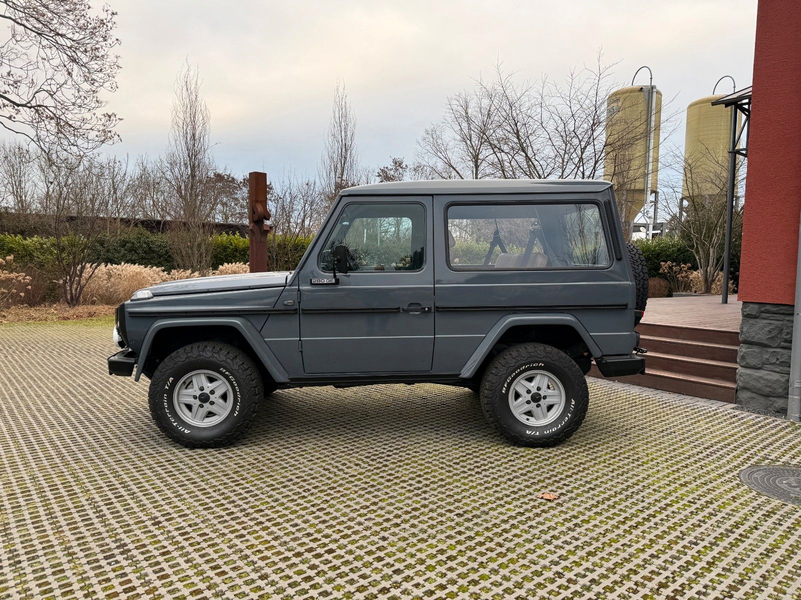Fahrzeugabbildung Mercedes-Benz 280 GE