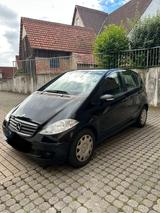 Mercedes-Benz A150*TÜV NEU*SHZ*SCHECKHEFTGEPFLEGT - Mercedes-Benz A 150 von privat