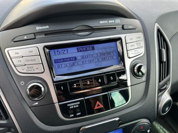 Fahrzeugabbildung Hyundai ix35 2.0 Style 2WD*Keyless*PDC*AHK*Bluetooth*