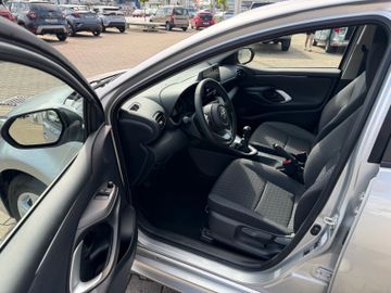 Toyota Yaris - 10