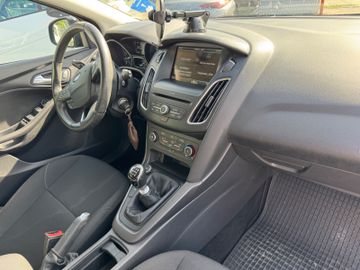 Ford Focus - 10
