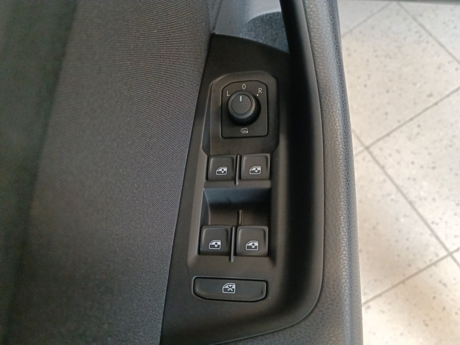 Volkswagen Passat Variant - Bild 16