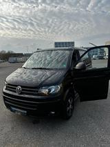 Volkswagen T5 California Beach mit Campingzubehör - Volkswagen T5 California aus 2012