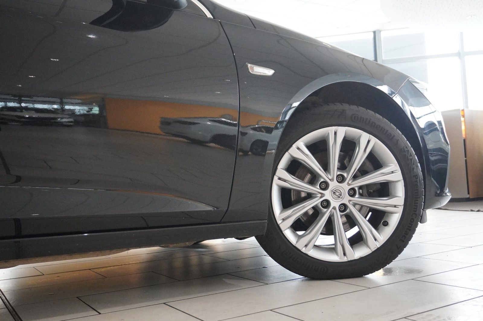 Fahrzeugabbildung Opel Insignia B ST 2.0D ELEGANCE NAVI/LED/KAMERA/DAB+